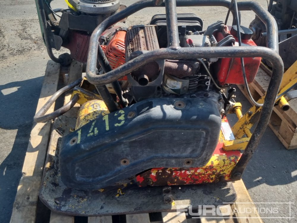 Pallet of Compaction Plates, Compaction Rammer, Water Pump, Tools - Asphalt machine: picture 5 Pallet of Compaction Plates, Compaction Rammer, Water Pump, Tools - Asphalt machine: picture 5