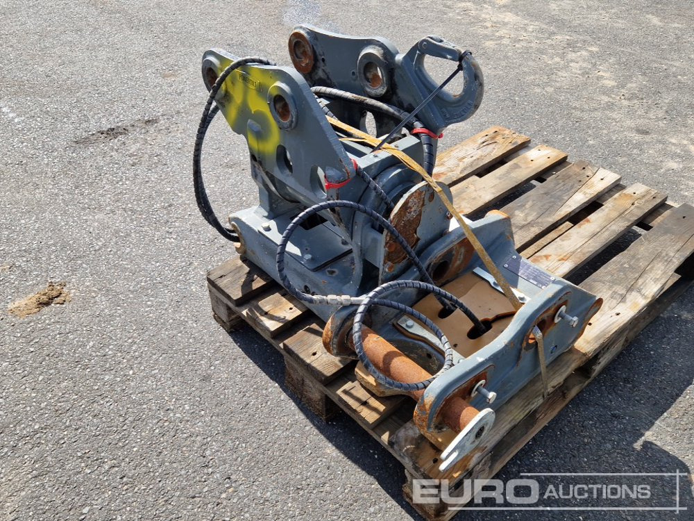 Powertilt QH, QH - Bucket: picture 4 Powertilt QH, QH - Bucket: picture 4