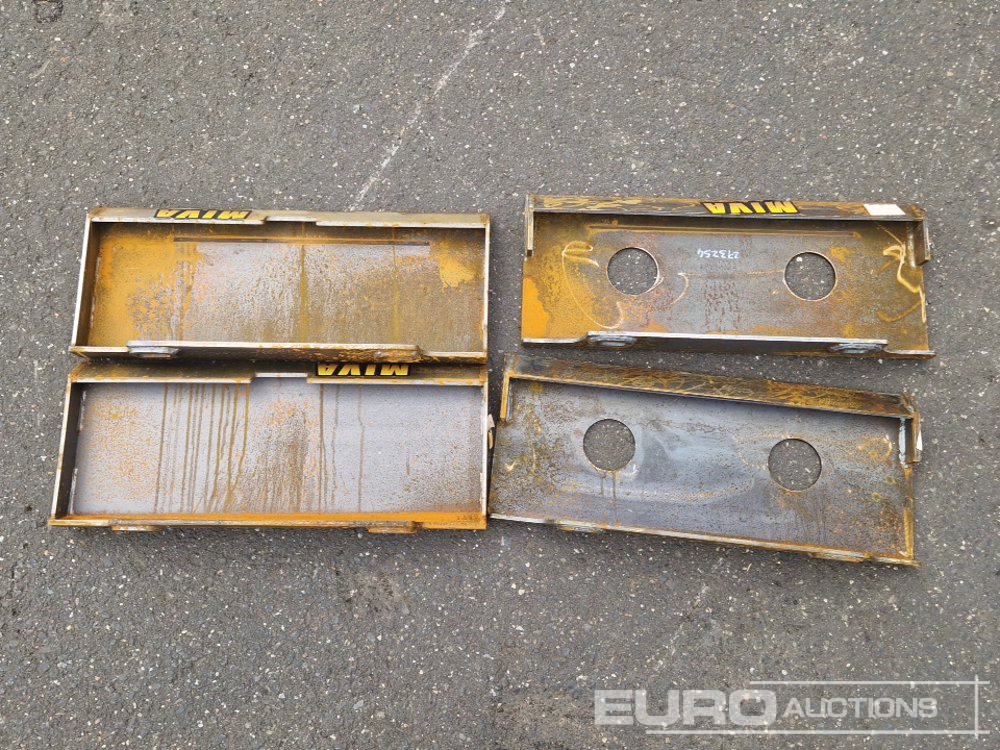 QH to suit Mini Skidsteer Loader (4 of) - Quick coupler: picture 5 QH to suit Mini Skidsteer Loader (4 of) - Quick coupler: picture 5