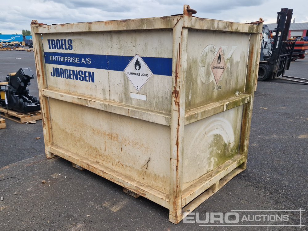 ROUG 1,900 Litre Fuel Tank - Storage tank: picture 4 ROUG 1,900 Litre Fuel Tank - Storage tank: picture 4