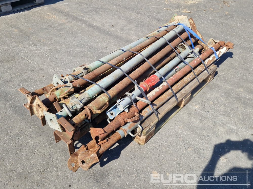 Scaffolding Posts - Construction equipment: picture 3 Scaffolding Posts - Construction equipment: picture 3