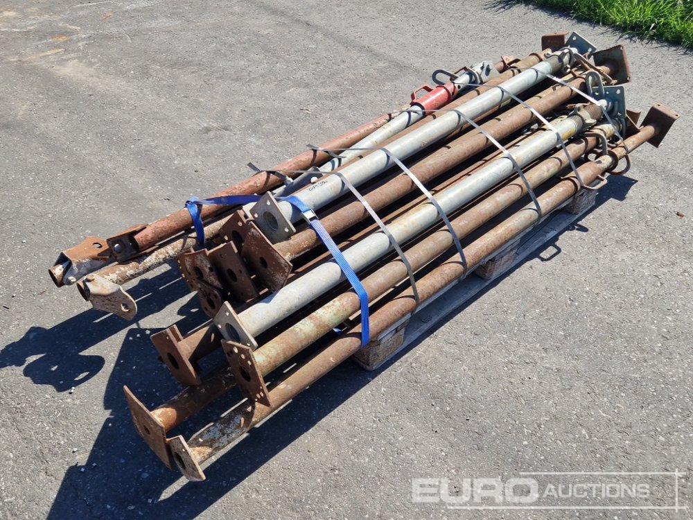 Scaffolding Posts - Construction equipment: picture 1 Scaffolding Posts - Construction equipment: picture 1