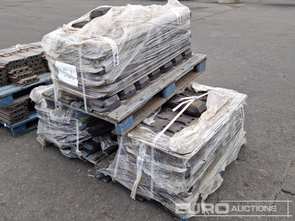 500mm Rubber Block Pads to suit Volvo EC305/EC330 (3 Pallets) - Spare parts for Excavator: picture 2 500mm Rubber Block Pads to suit Volvo EC305/EC330 (3 Pallets) - Spare parts for Excavator: picture 2