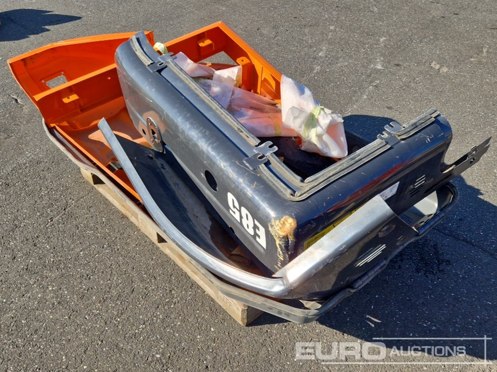 Bonnet Parts to suit Bobcat E85 - Spare parts: picture 1 Bonnet Parts to suit Bobcat E85 - Spare parts: picture 1