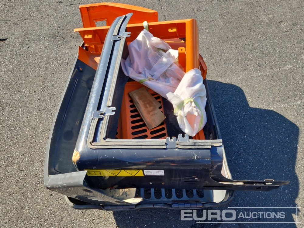 Bonnet Parts to suit Bobcat E85 - Spare parts: picture 5 Bonnet Parts to suit Bobcat E85 - Spare parts: picture 5