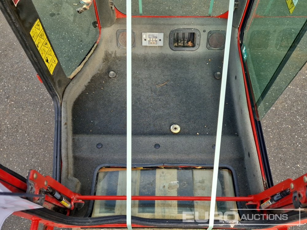 Cabin to suit Bobcat E25 - Spare parts for Excavator: picture 5 Cabin to suit Bobcat E25 - Spare parts for Excavator: picture 5