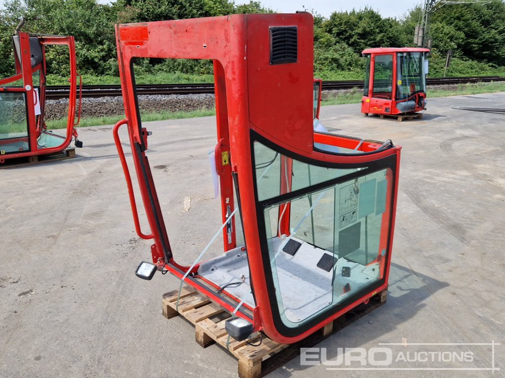 Cabin to suit Volvo ECR25D - Spare parts for Excavator: picture 2 Cabin to suit Volvo ECR25D - Spare parts for Excavator: picture 2