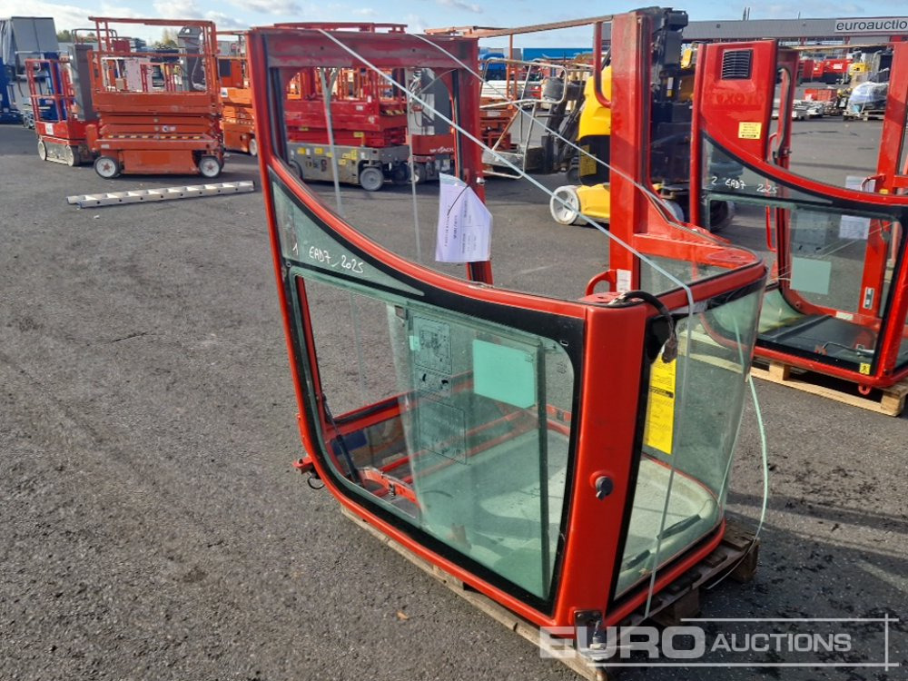 Cabin to suit Volvo ECR50D - Spare parts for Excavator: picture 4 Cabin to suit Volvo ECR50D - Spare parts for Excavator: picture 4