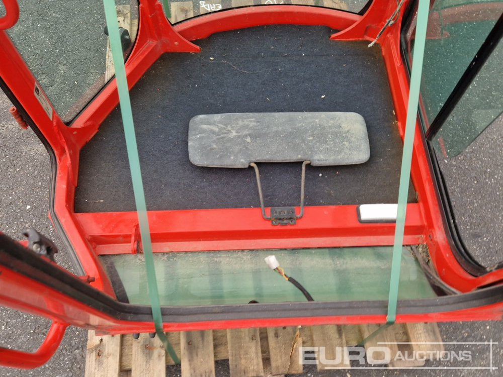 Cabin to suit Yanmar VIO25-4 - Spare parts for Excavator: picture 5 Cabin to suit Yanmar VIO25-4 - Spare parts for Excavator: picture 5