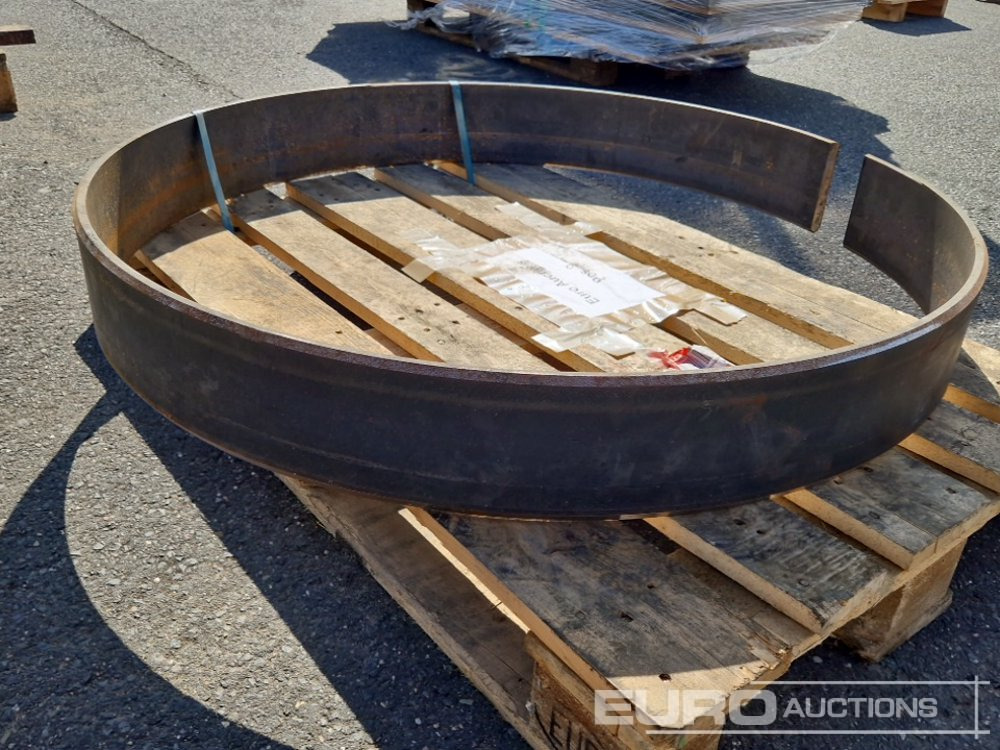 Fuchs Slew Ring - Spare parts for Excavator: picture 3 Fuchs Slew Ring - Spare parts for Excavator: picture 3