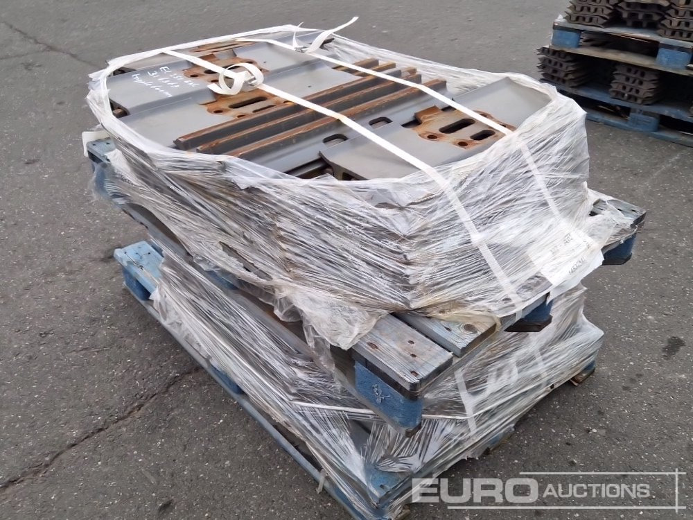 Track Plates to suit Volvo - Spare parts for Excavator: picture 1 Track Plates to suit Volvo - Spare parts for Excavator: picture 1