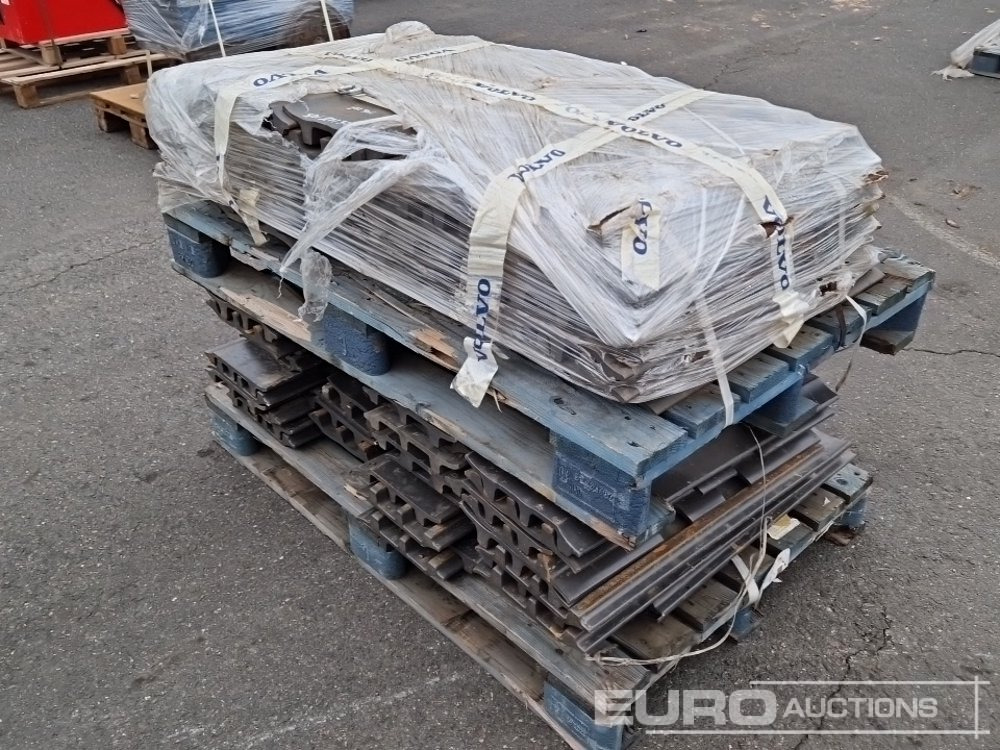 Track Plates to suit Volvo - Spare parts for Excavator: picture 1 Track Plates to suit Volvo - Spare parts for Excavator: picture 1