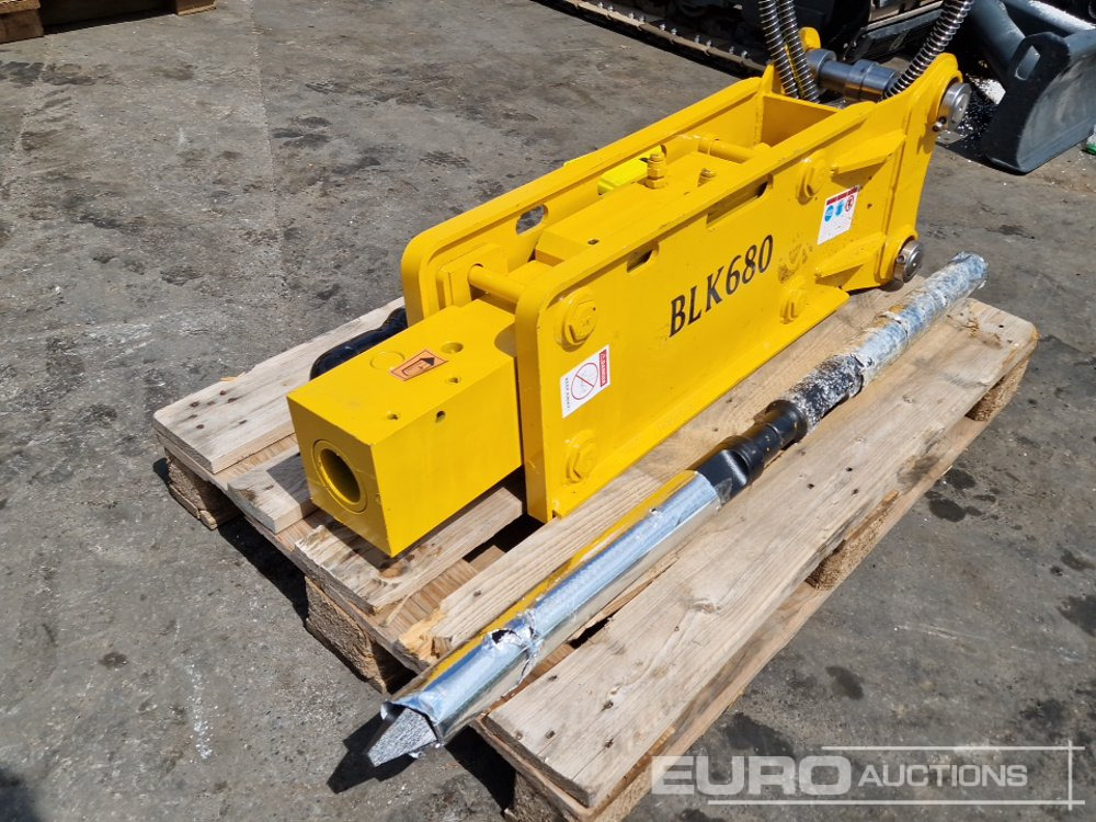Unused 2025 BLK 680 - Hydraulic hammer: picture 2 Unused 2025 BLK 680 - Hydraulic hammer: picture 2