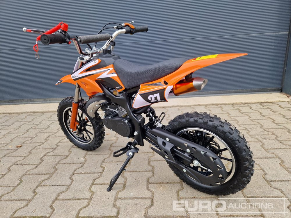 Unused DIRTBIKE 50R-D705 49CC Kids Petrol Motorbike, Automatic - Motorcycle: picture 4 Unused DIRTBIKE 50R-D705 49CC Kids Petrol Motorbike, Automatic - Motorcycle: picture 4