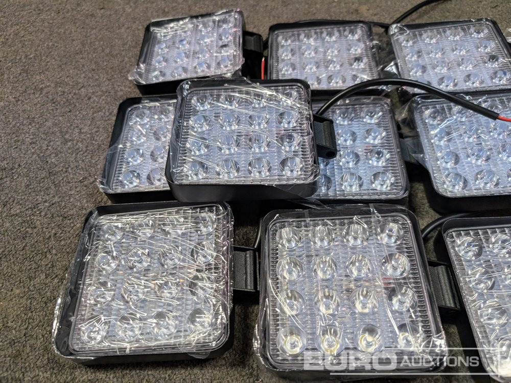Unused LED Work Lights, 48w, 12V/24V, Adjustable Bracket, IP67 Waterproof, 6000k White (10 of) - Construction equipment: picture 3 Unused LED Work Lights, 48w, 12V/24V, Adjustable Bracket, IP67 Waterproof, 6000k White (10 of) - Construction equipment: picture 3