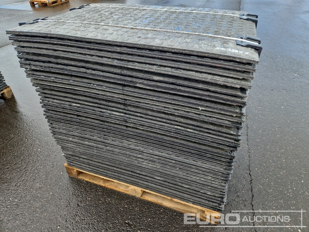 Unused Pallet of Plastic Connectable Road Plates, 1200x800x28mm, 22kg per Plate (35 of) - Construction equipment: picture 4 Unused Pallet of Plastic Connectable Road Plates, 1200x800x28mm, 22kg per Plate (35 of) - Construction equipment: picture 4