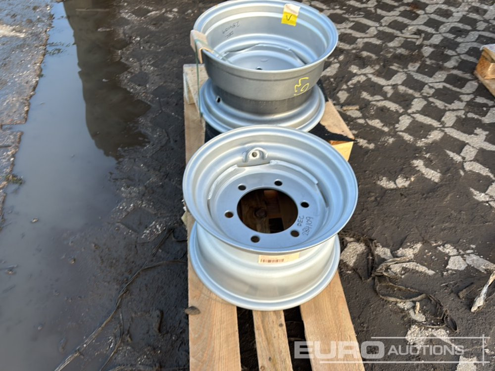 Tire Unused Wacker Neuson Rim (2 of): picture 8 Tire Unused Wacker Neuson Rim (2 of): picture 8