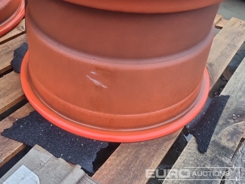 Unused Wacker Neuson Rim - Tire: picture 5 Unused Wacker Neuson Rim - Tire: picture 5