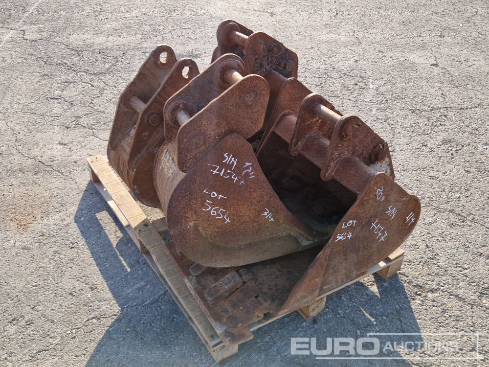 12" Digging (2 of), 20" Digging (2 of) Buckets 40mm Pin to suit Mini Excavator - Bucket: picture 2 12" Digging (2 of), 20" Digging (2 of) Buckets 40mm Pin to suit Mini Excavator - Bucket: picture 2