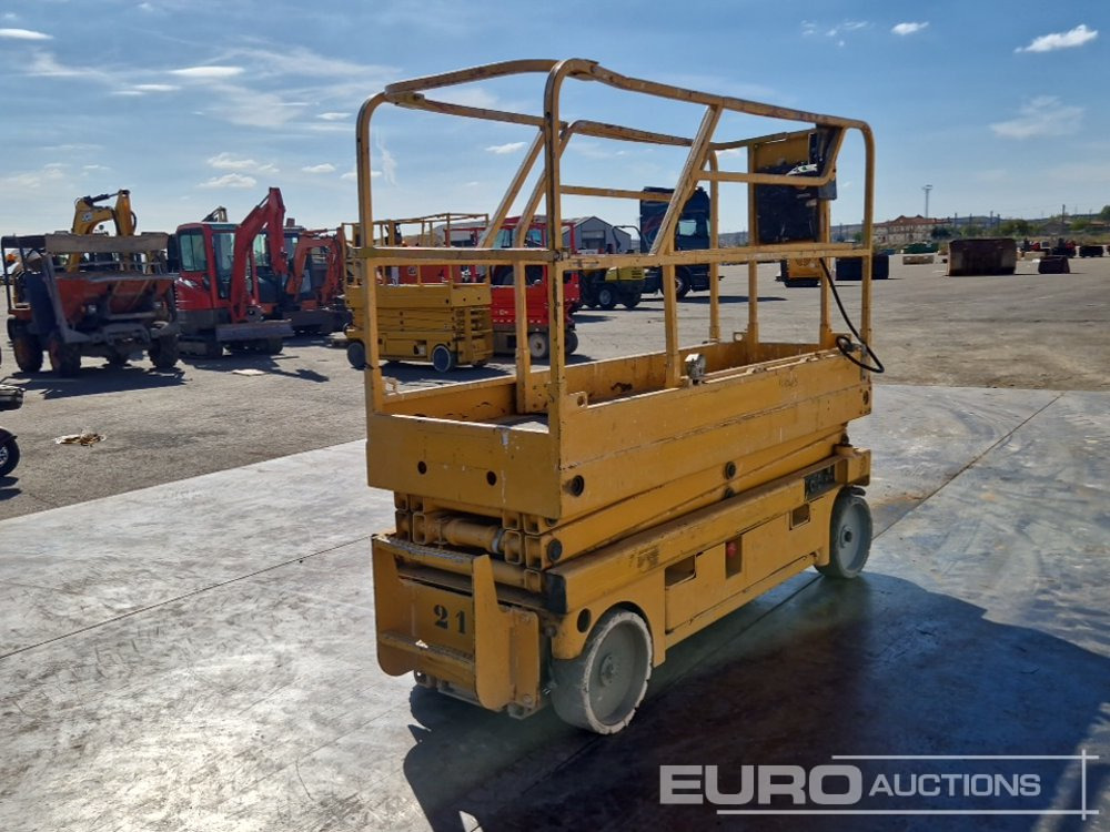 2006 Haulotte Compact 8 - Aerial platform: picture 5 2006 Haulotte Compact 8 - Aerial platform: picture 5