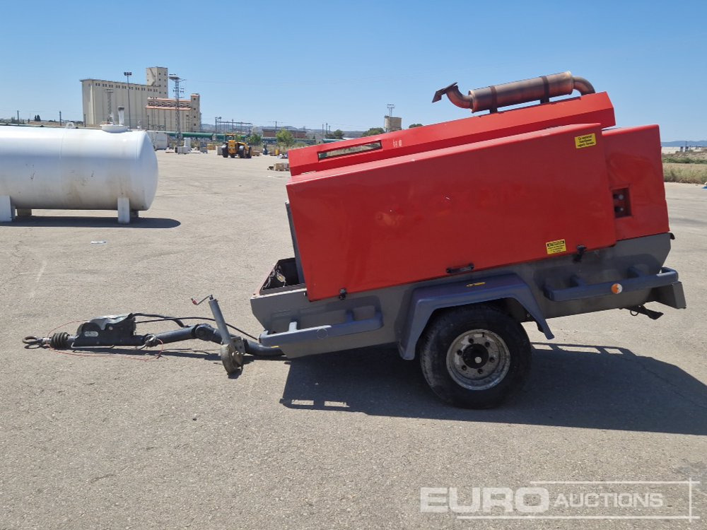 2011 Atlas Copco XAHS186DD - Air compressor: picture 2 2011 Atlas Copco XAHS186DD - Air compressor: picture 2