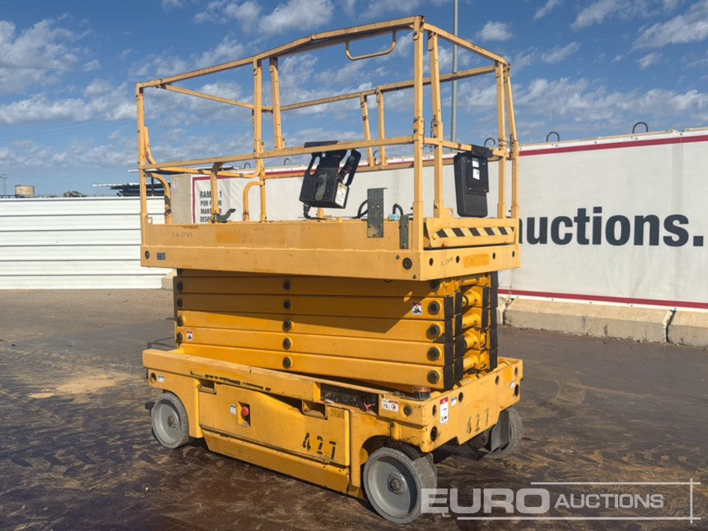 2012 Haulotte Compact 14 - Aerial platform: picture 3 2012 Haulotte Compact 14 - Aerial platform: picture 3