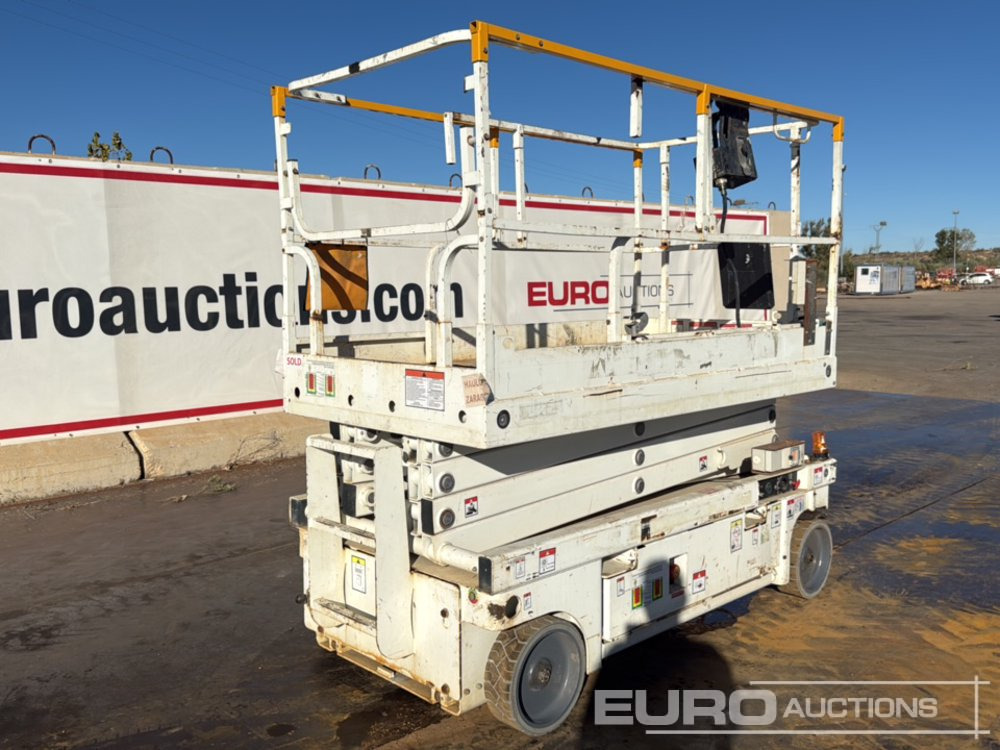 2014 Haulotte Compact 10 - Aerial platform: picture 5 2014 Haulotte Compact 10 - Aerial platform: picture 5