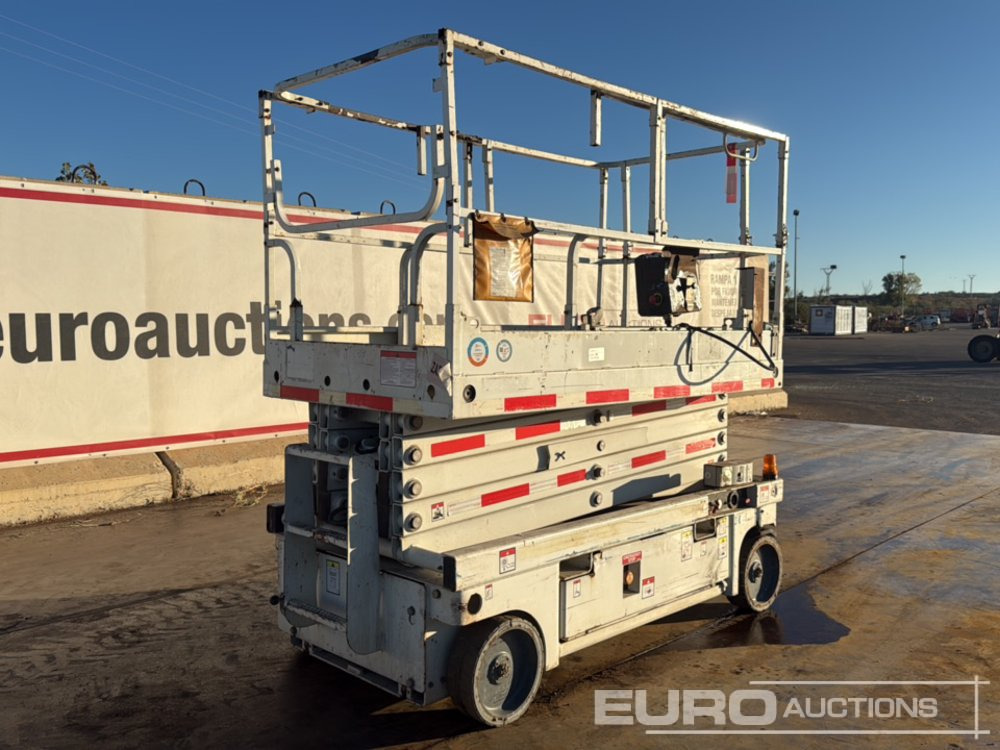 2014 Haulotte Compact 12 - Aerial platform: picture 5 2014 Haulotte Compact 12 - Aerial platform: picture 5