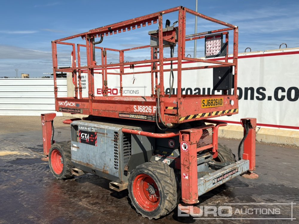 2015 SkyJack SJ6826RT - Aerial platform: picture 3 2015 SkyJack SJ6826RT - Aerial platform: picture 3