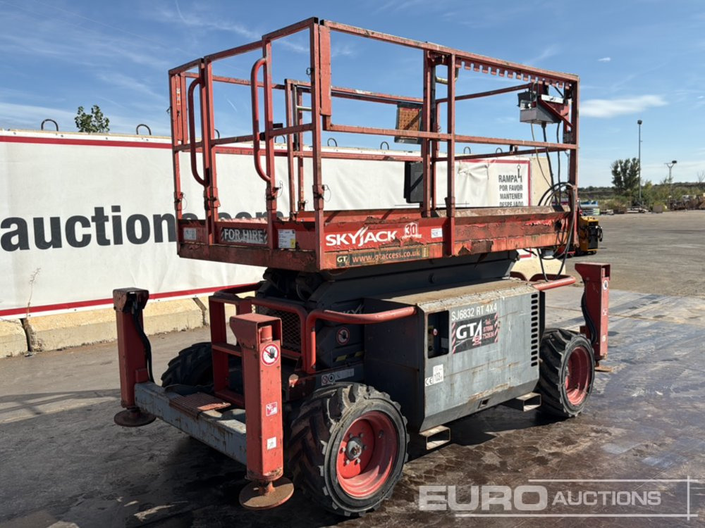 2015 SkyJack SJ6832RT - Aerial platform: picture 5 2015 SkyJack SJ6832RT - Aerial platform: picture 5