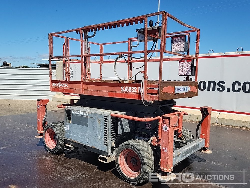 2015 SkyJack SJ6832RT - Aerial platform: picture 3 2015 SkyJack SJ6832RT - Aerial platform: picture 3