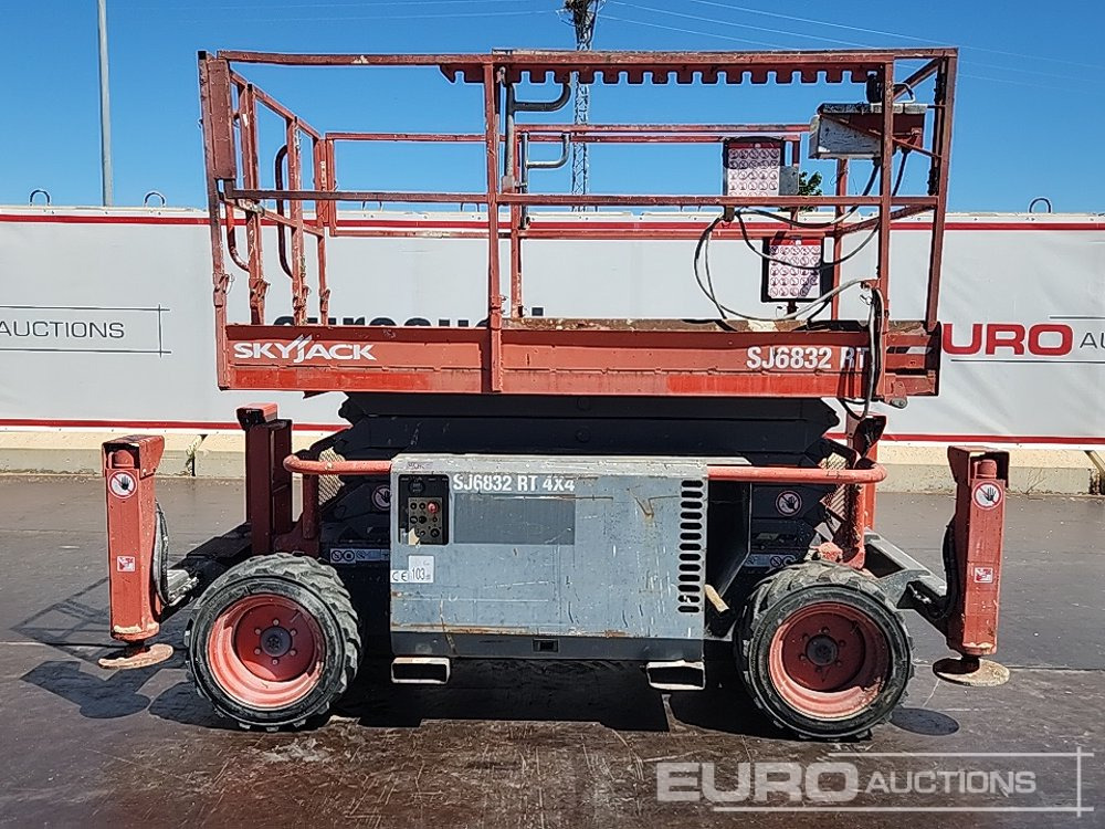 2015 SkyJack SJ6832RT - Aerial platform: picture 2 2015 SkyJack SJ6832RT - Aerial platform: picture 2