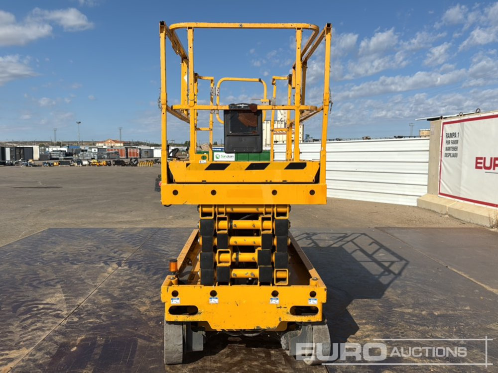 2016 Haulotte Compact 14 - Aerial platform: picture 4 2016 Haulotte Compact 14 - Aerial platform: picture 4