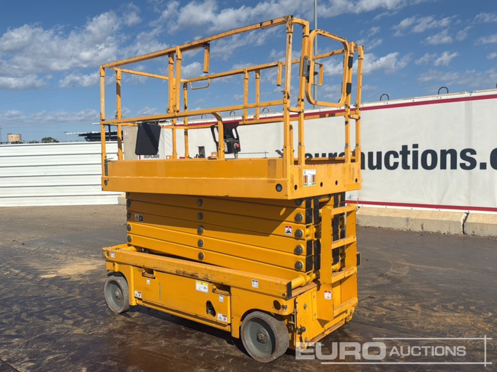 2016 Haulotte Compact 14 - Aerial platform: picture 3 2016 Haulotte Compact 14 - Aerial platform: picture 3