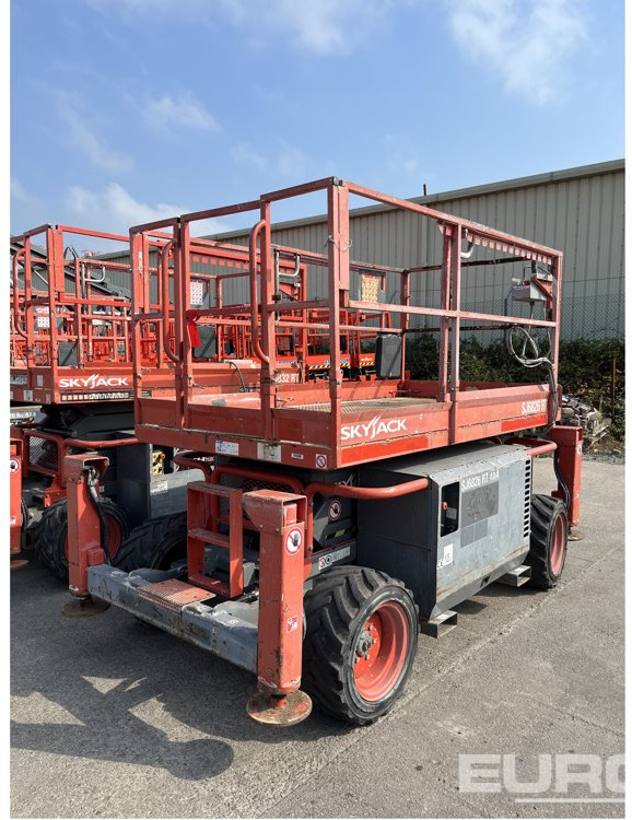 2016 SkyJack SJ6826RT - Aerial platform: picture 1 2016 SkyJack SJ6826RT - Aerial platform: picture 1