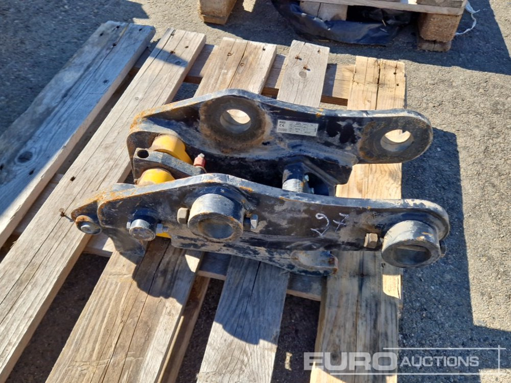 2017 JCB Quick Hitch 980/A02t 68 to Suit 48Z/61R/66Z/67C - Quick coupler: picture 2 2017 JCB Quick Hitch 980/A02t 68 to Suit 48Z/61R/66Z/67C - Quick coupler: picture 2