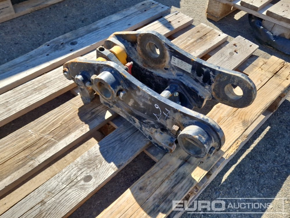 2017 JCB Quick Hitch 980/A02t 68 to Suit 48Z/61R/66Z/67C - Quick coupler: picture 1 2017 JCB Quick Hitch 980/A02t 68 to Suit 48Z/61R/66Z/67C - Quick coupler: picture 1