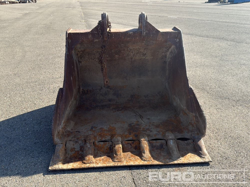 60" Digging Bucket - Bucket: picture 5 60" Digging Bucket - Bucket: picture 5