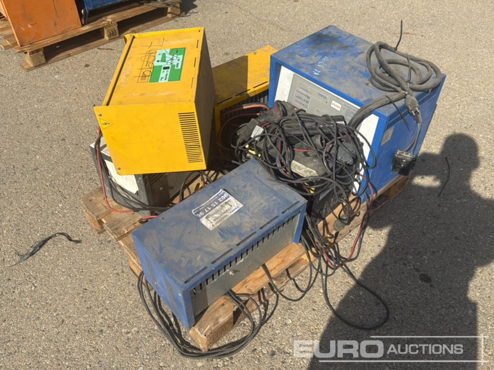 Forklift Chargers (6 of) - Attachment for Forklift: picture 2 Forklift Chargers (6 of) - Attachment for Forklift: picture 2