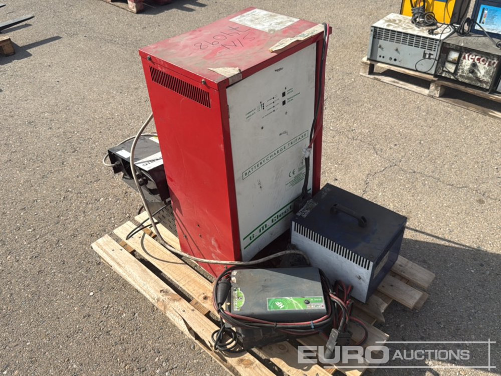 Forklift Chargers (6 of) - Attachment for Forklift: picture 3 Forklift Chargers (6 of) - Attachment for Forklift: picture 3