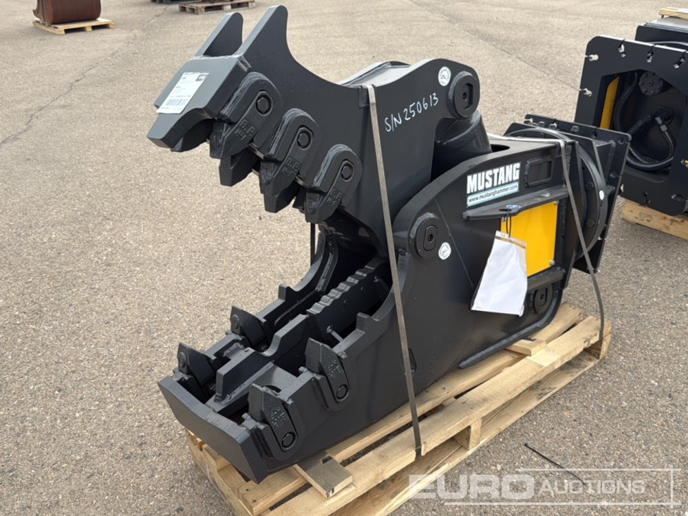 Unused 2025 Mustang RH12 - Attachment for Excavator: picture 1 Unused 2025 Mustang RH12 - Attachment for Excavator: picture 1