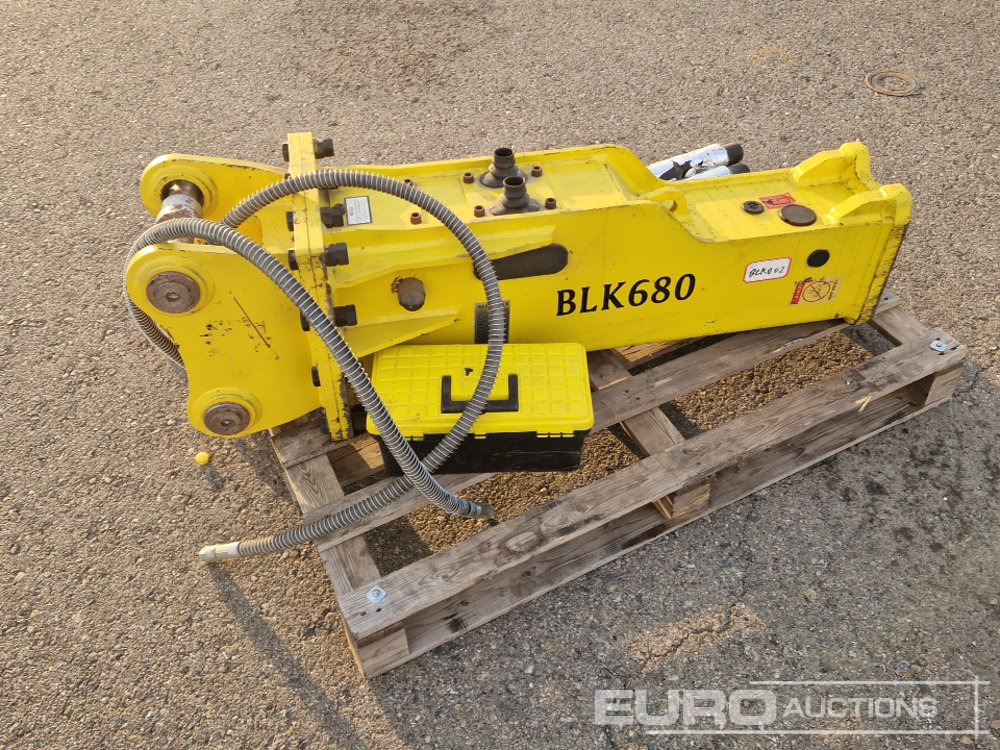 BLK 680 - Hydraulic hammer: picture 2 BLK 680 - Hydraulic hammer: picture 2