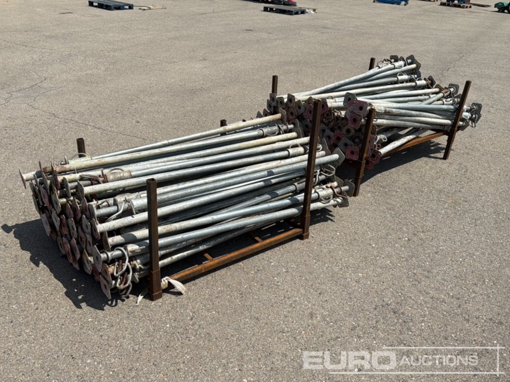 Pallet of Acrow Props (2 of) - Material handling equipment: picture 3 Pallet of Acrow Props (2 of) - Material handling equipment: picture 3