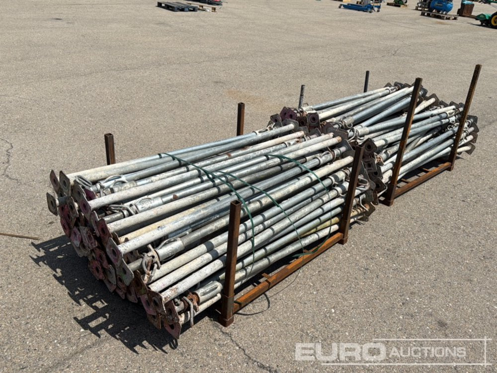 Pallet of Acrow Props (2 of) - Material handling equipment: picture 3 Pallet of Acrow Props (2 of) - Material handling equipment: picture 3