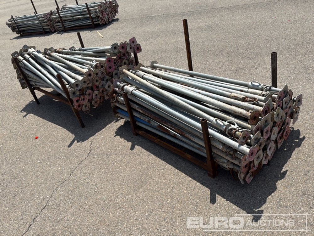 Pallet of Acrow Props (2 of) - Material handling equipment: picture 2 Pallet of Acrow Props (2 of) - Material handling equipment: picture 2