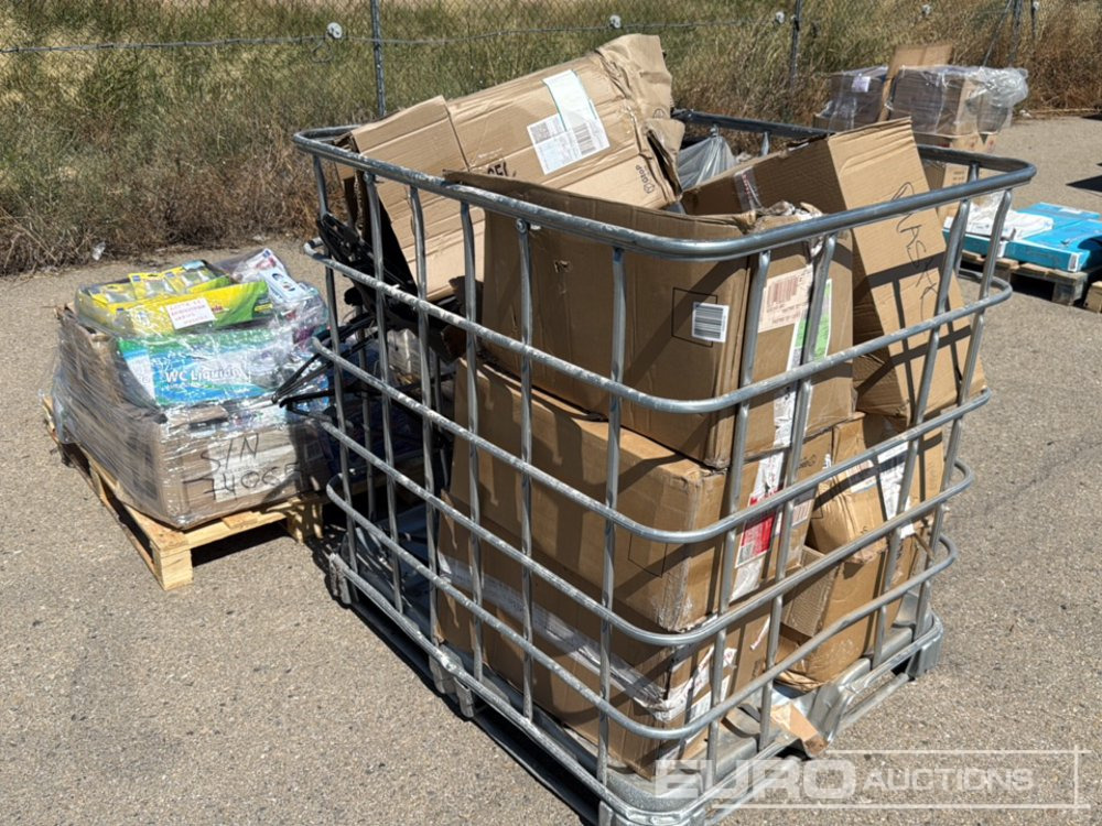 Pallet of Air Fresheners, Plastic Hangers - Tool/ Equipment: picture 1 Pallet of Air Fresheners, Plastic Hangers - Tool/ Equipment: picture 1