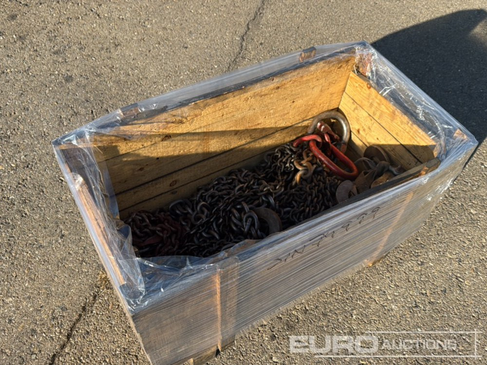 Pallet of Chain Hooks - Construction equipment: picture 2 Pallet of Chain Hooks - Construction equipment: picture 2