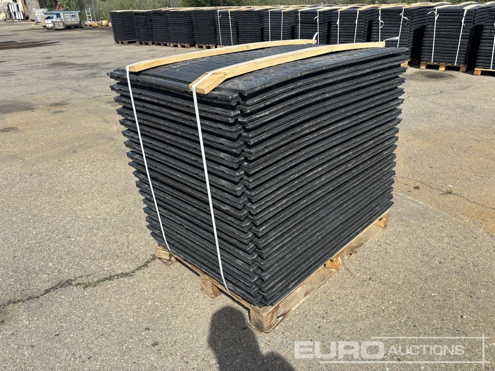 Pallet of Plastic Connectable Road Plates, 1200x800x28mm, 22kg per Plate (35 of) - Construction equipment: picture 5 Pallet of Plastic Connectable Road Plates, 1200x800x28mm, 22kg per Plate (35 of) - Construction equipment: picture 5