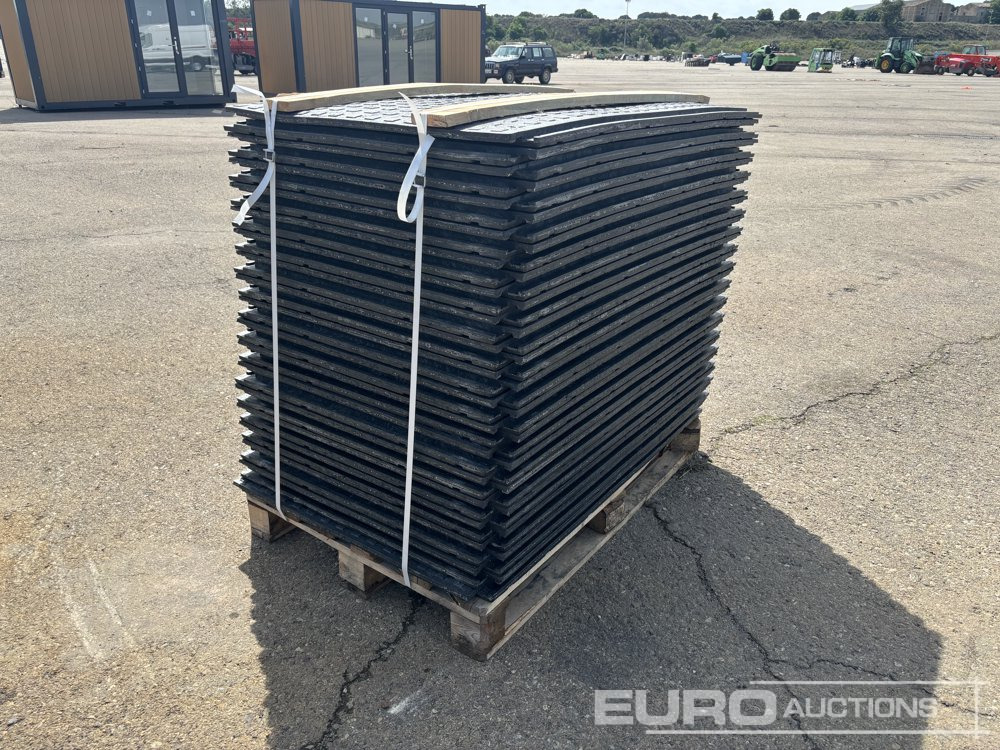 Pallet of Plastic Connectable Road Plates, 1200x800x28mm, 22kg per Plate (35 of) - Construction equipment: picture 1 Pallet of Plastic Connectable Road Plates, 1200x800x28mm, 22kg per Plate (35 of) - Construction equipment: picture 1