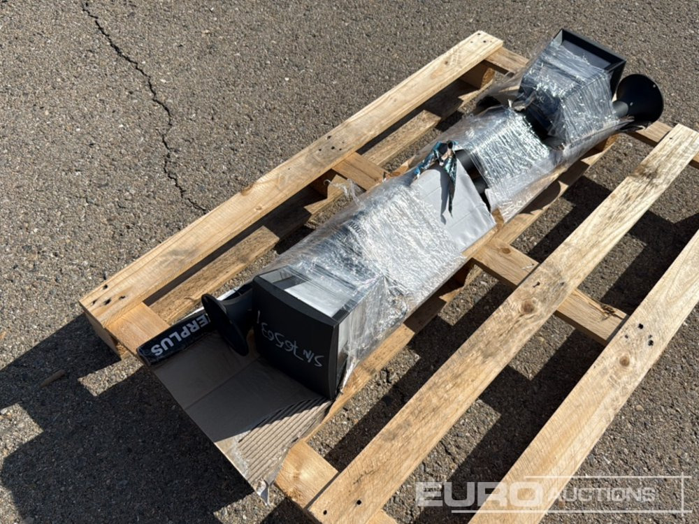 Construction equipment Pallet of Various Folding Camping Chair (2 of), Portable Ligth (2 of): picture 6 Construction equipment Pallet of Various Folding Camping Chair (2 of), Portable Ligth (2 of): picture 6